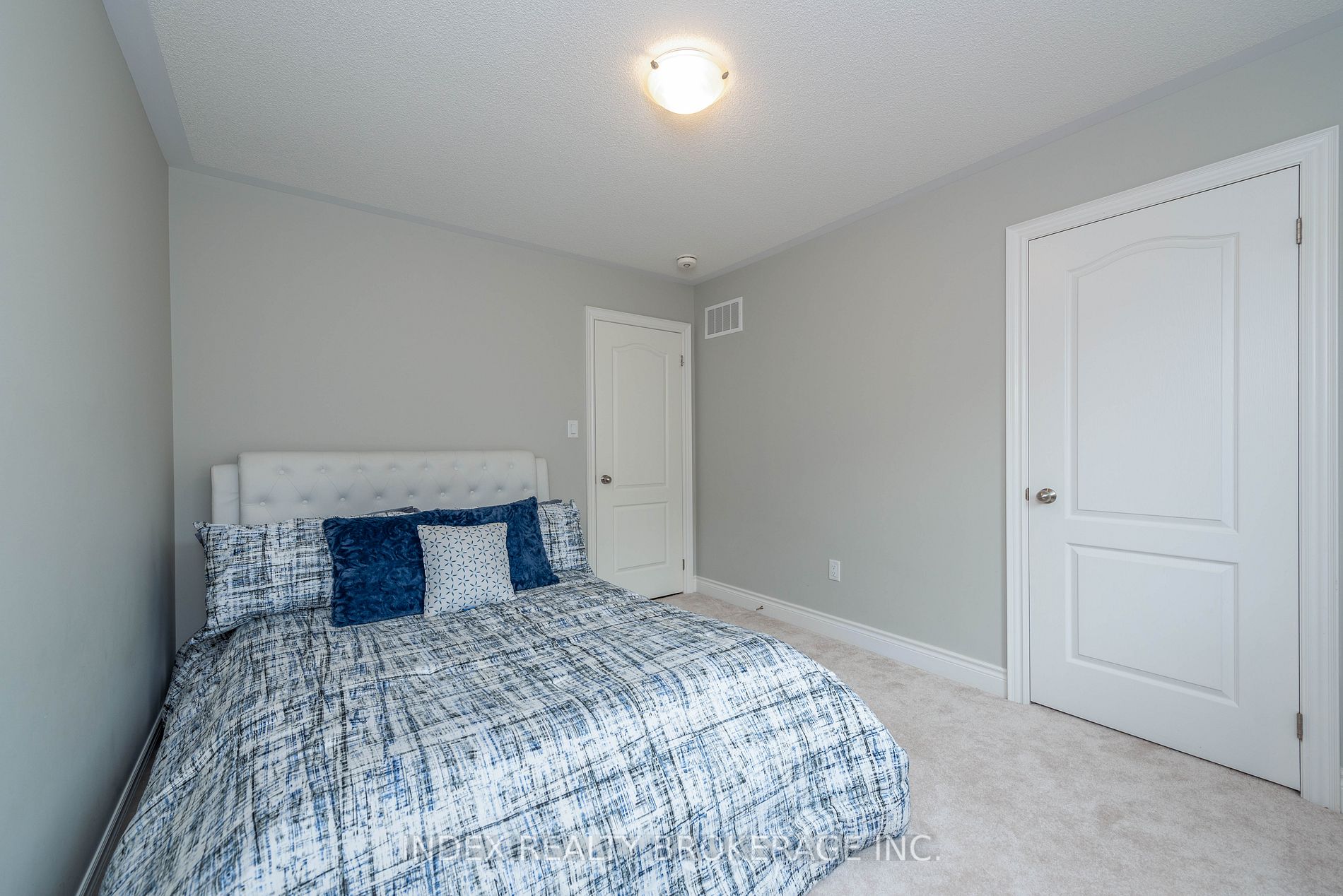 14 Empire Drive