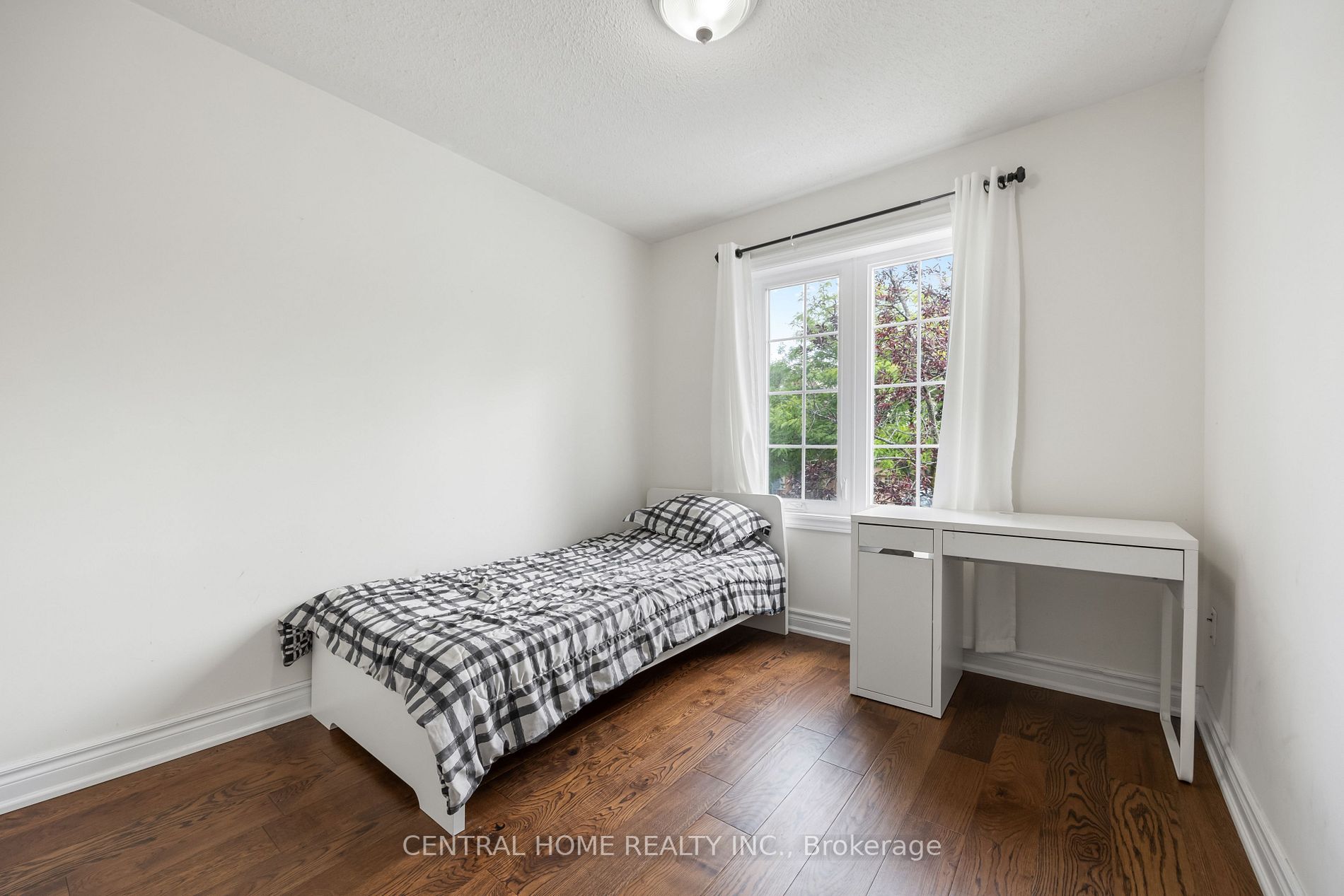 96 Mugford Rd