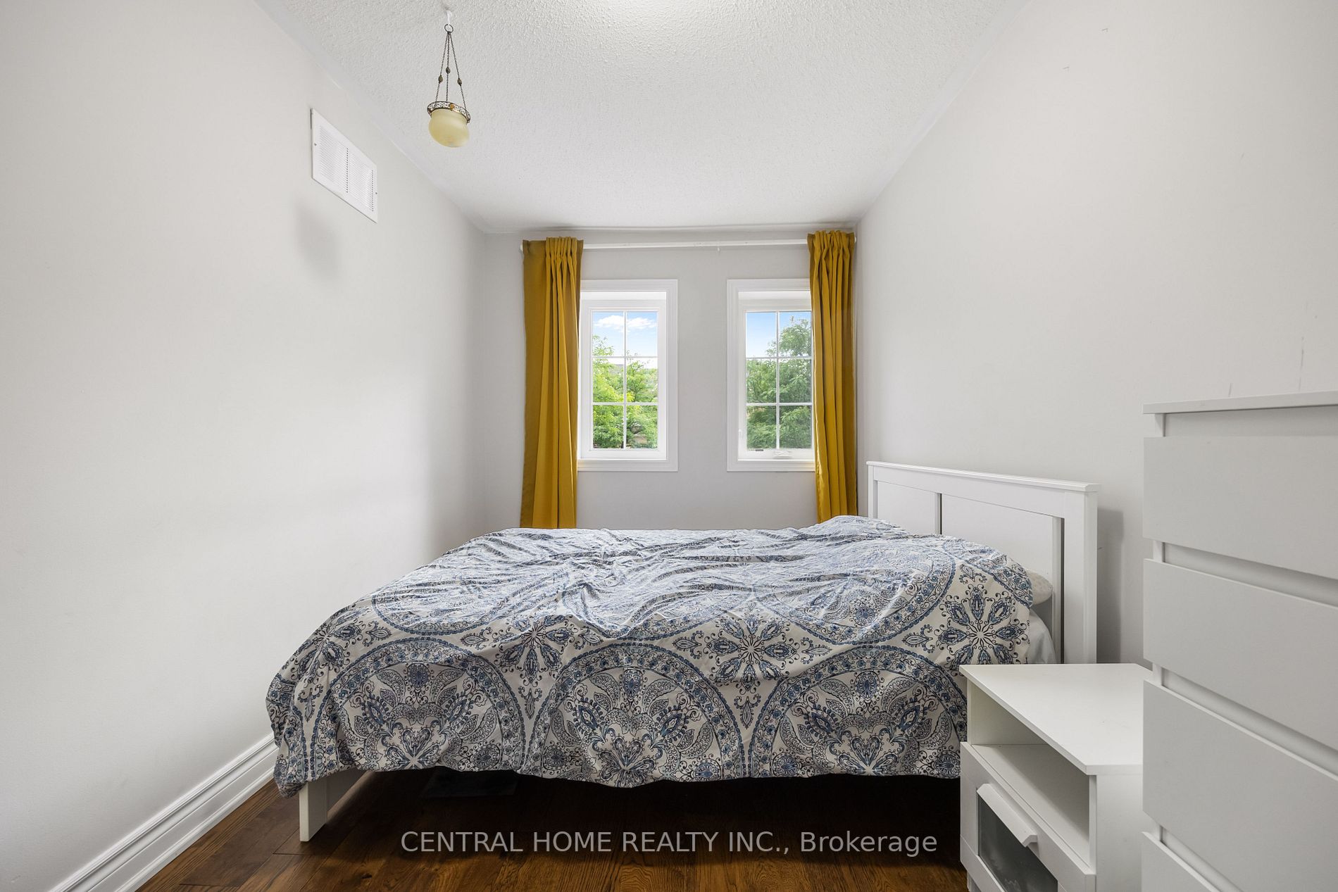 96 Mugford Rd