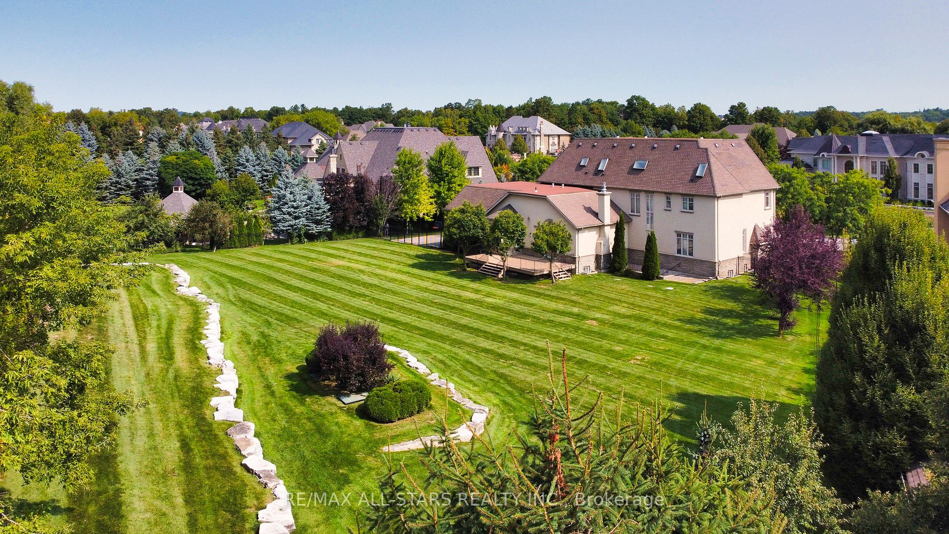 70 Richard Lovat Crt