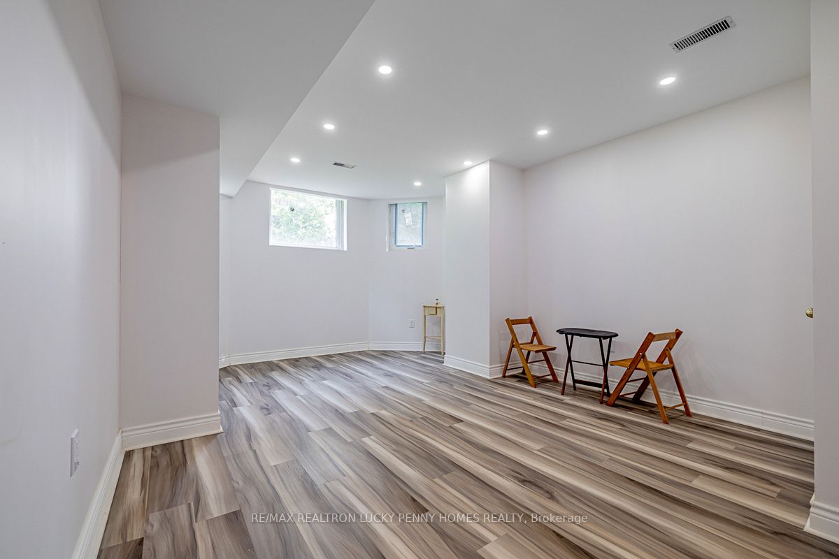 41 Offord Cres