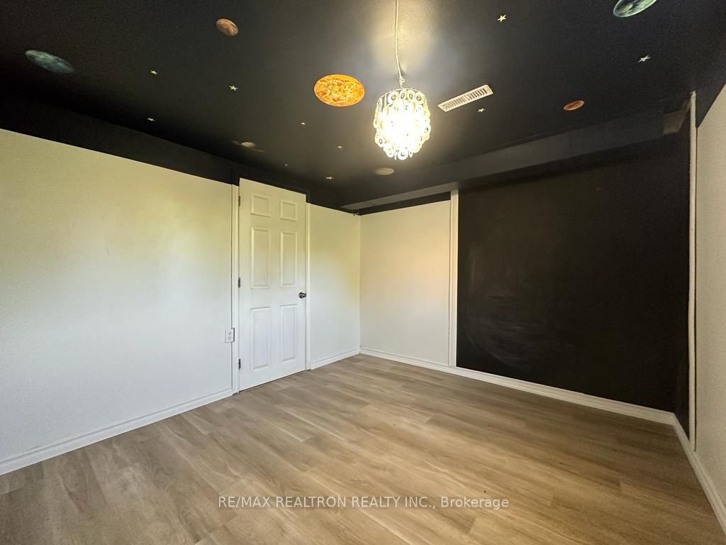 713 Sunnypoint Drive