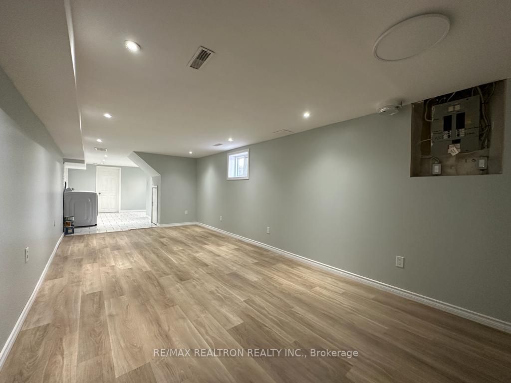 713 Sunnypoint Drive