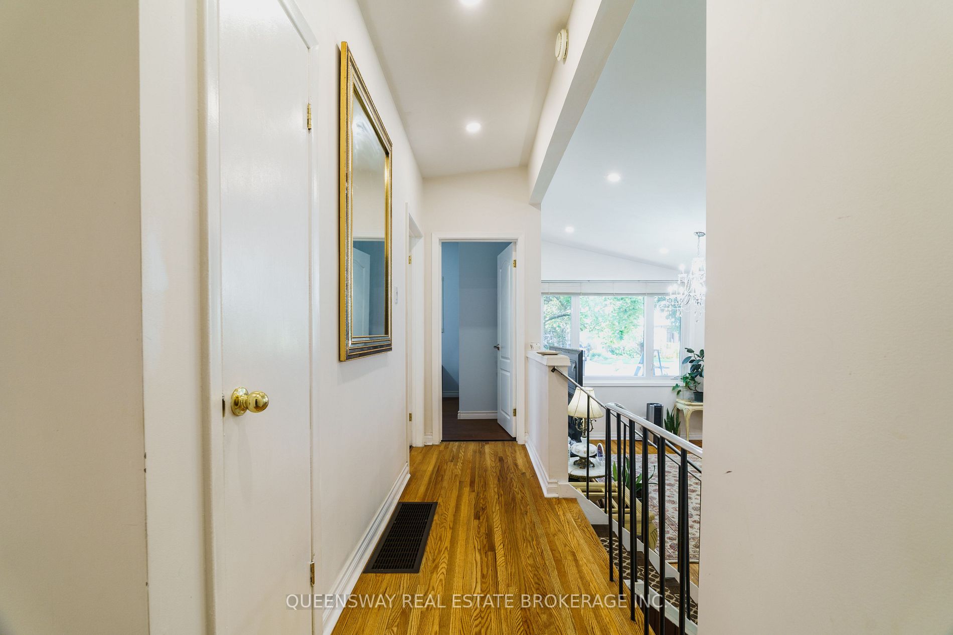 89 Murray Dr