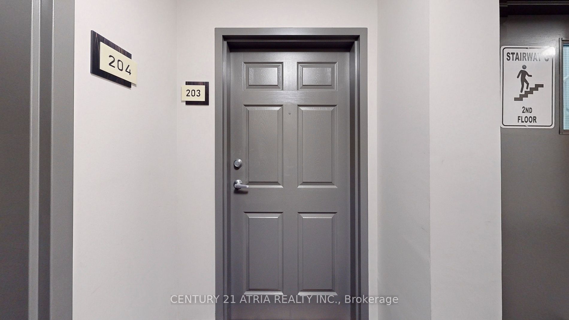 15450 Yonge St, #203