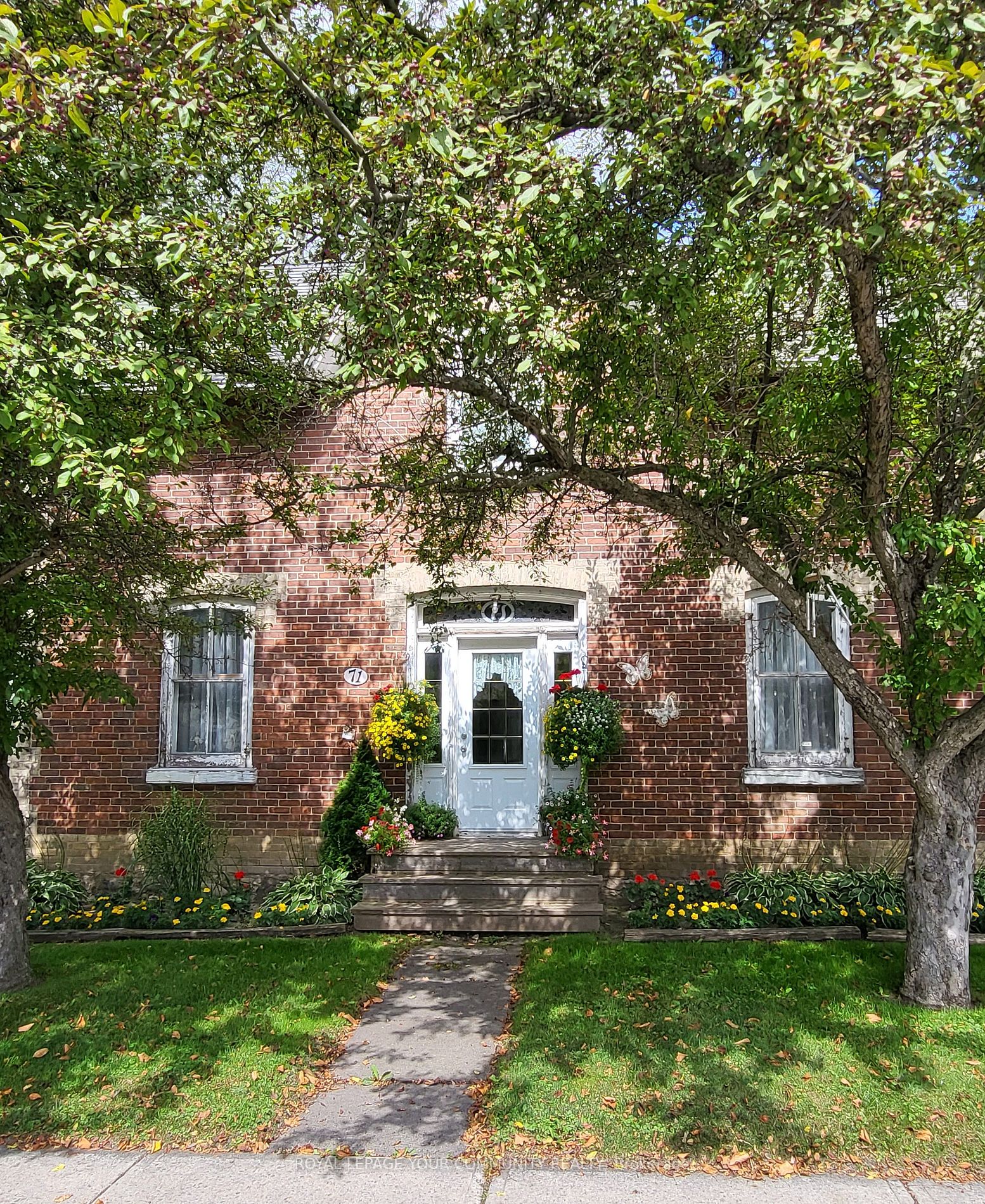 71 High St