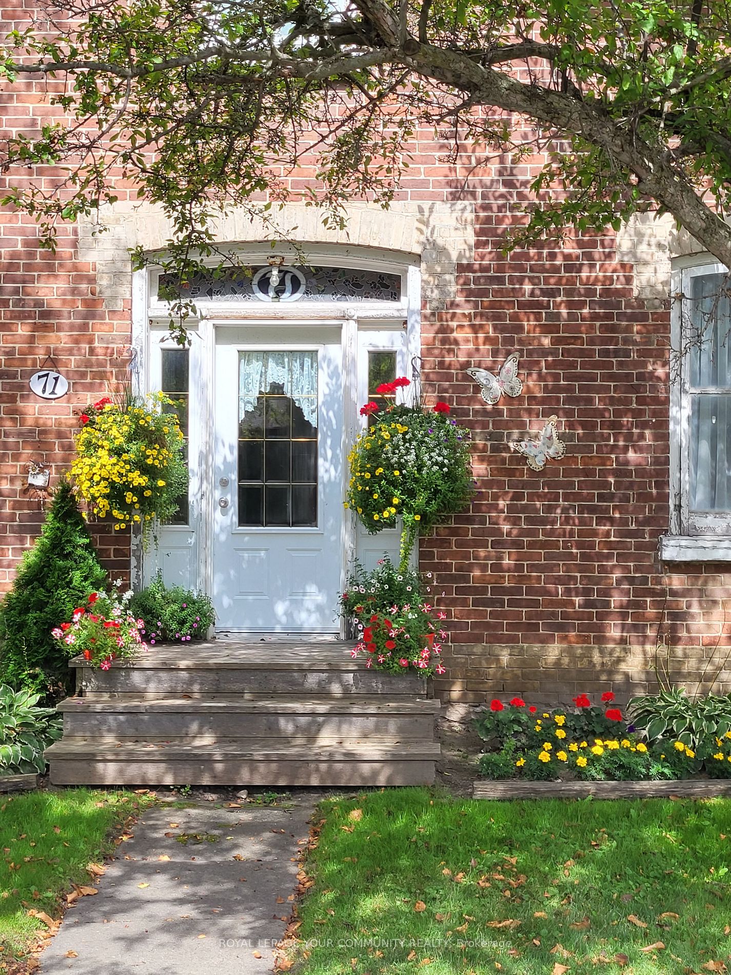 71 High St