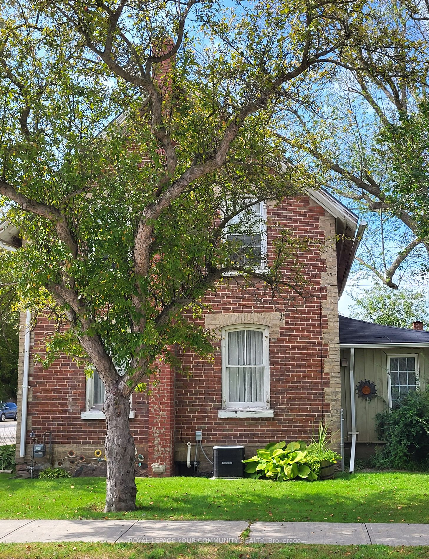 71 High St