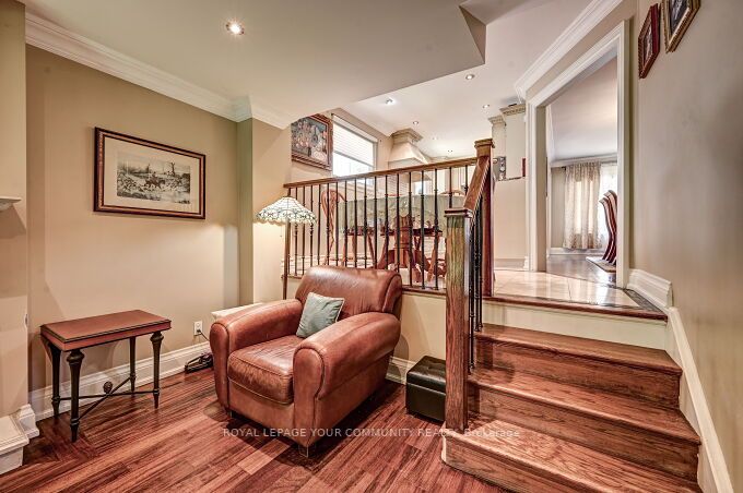 16 Rathfon Cres