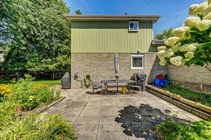 16 Rathfon Cres