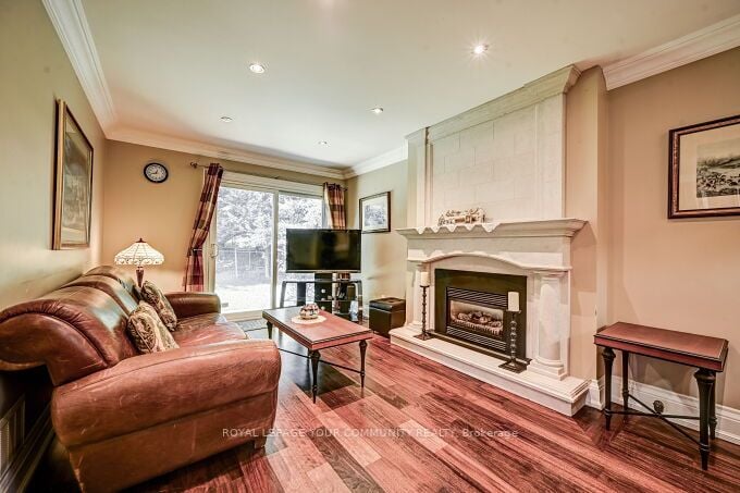 16 Rathfon Cres