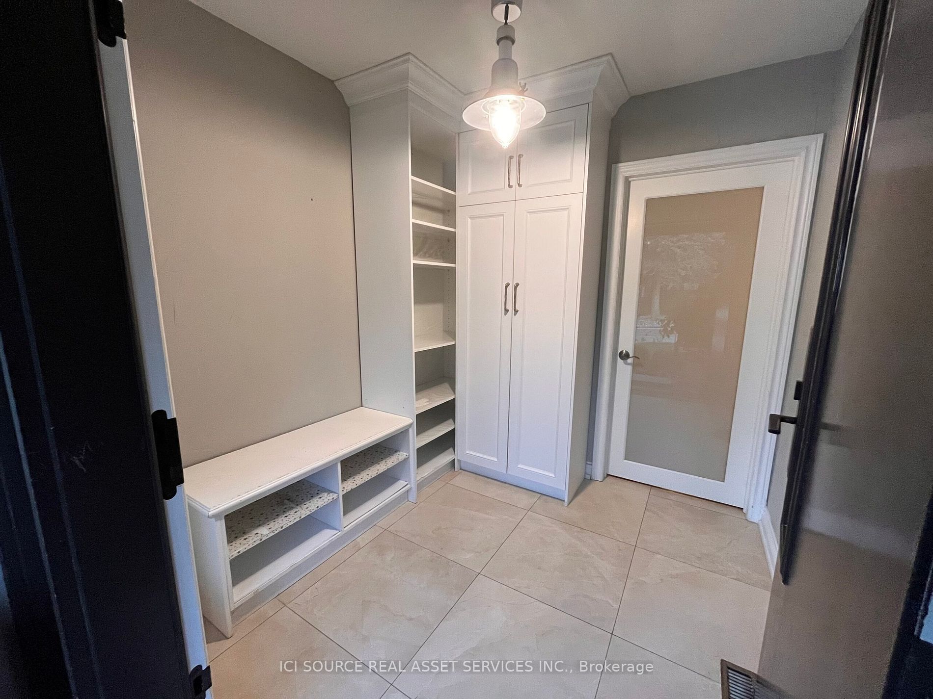 16 Multiflora Pl, #Upper