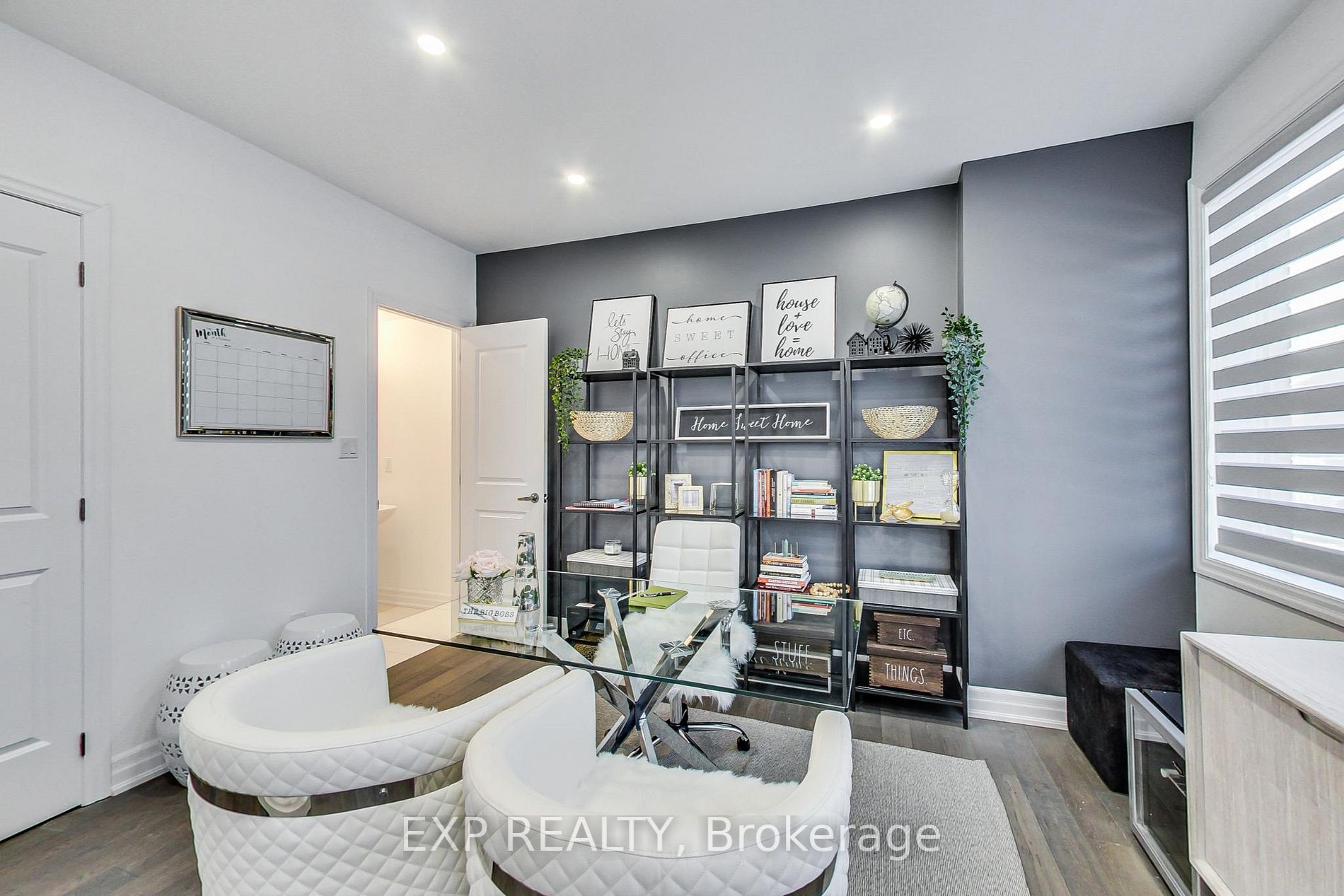 2285 Major Mackenzie Dr W