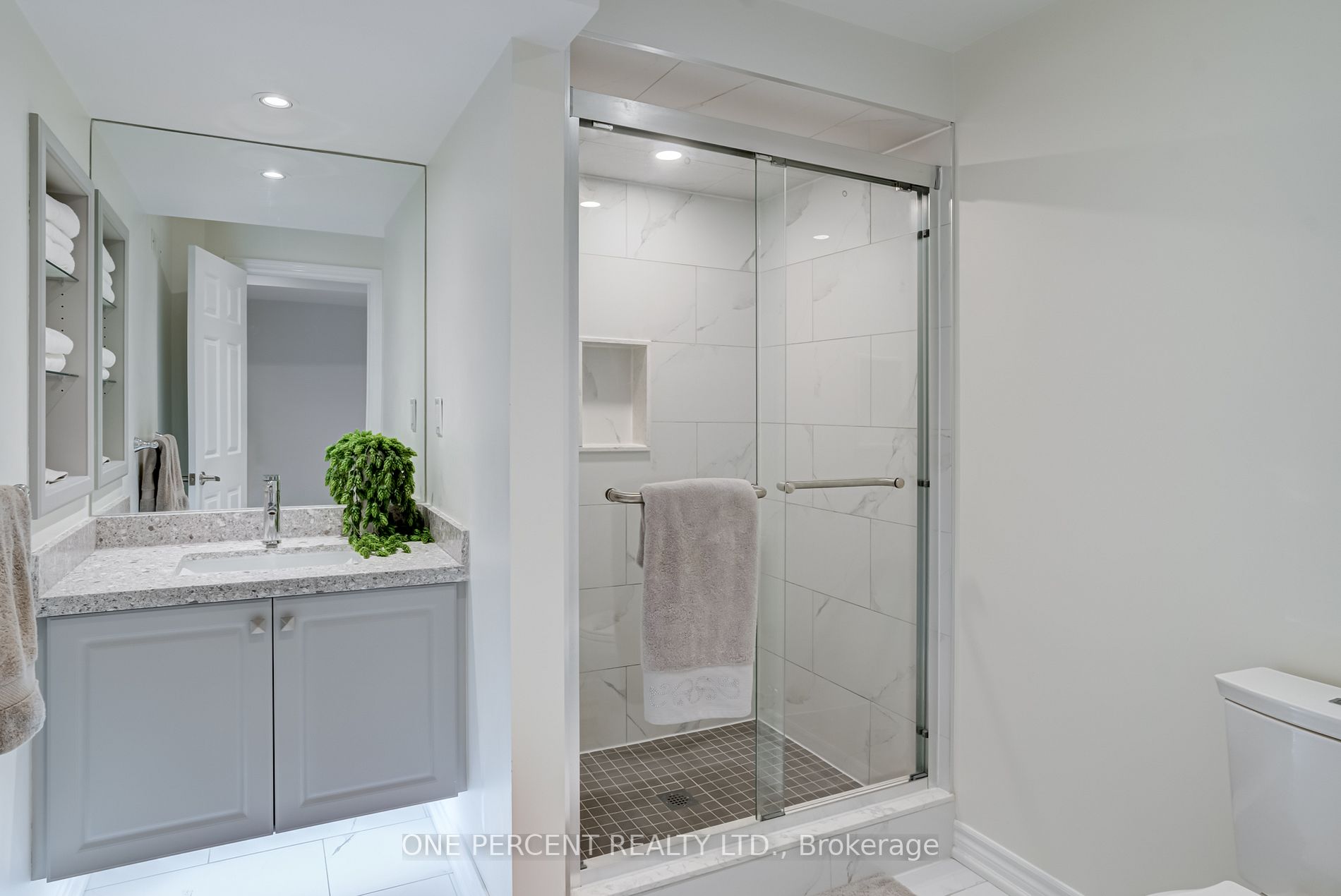 22 Westwind Cres