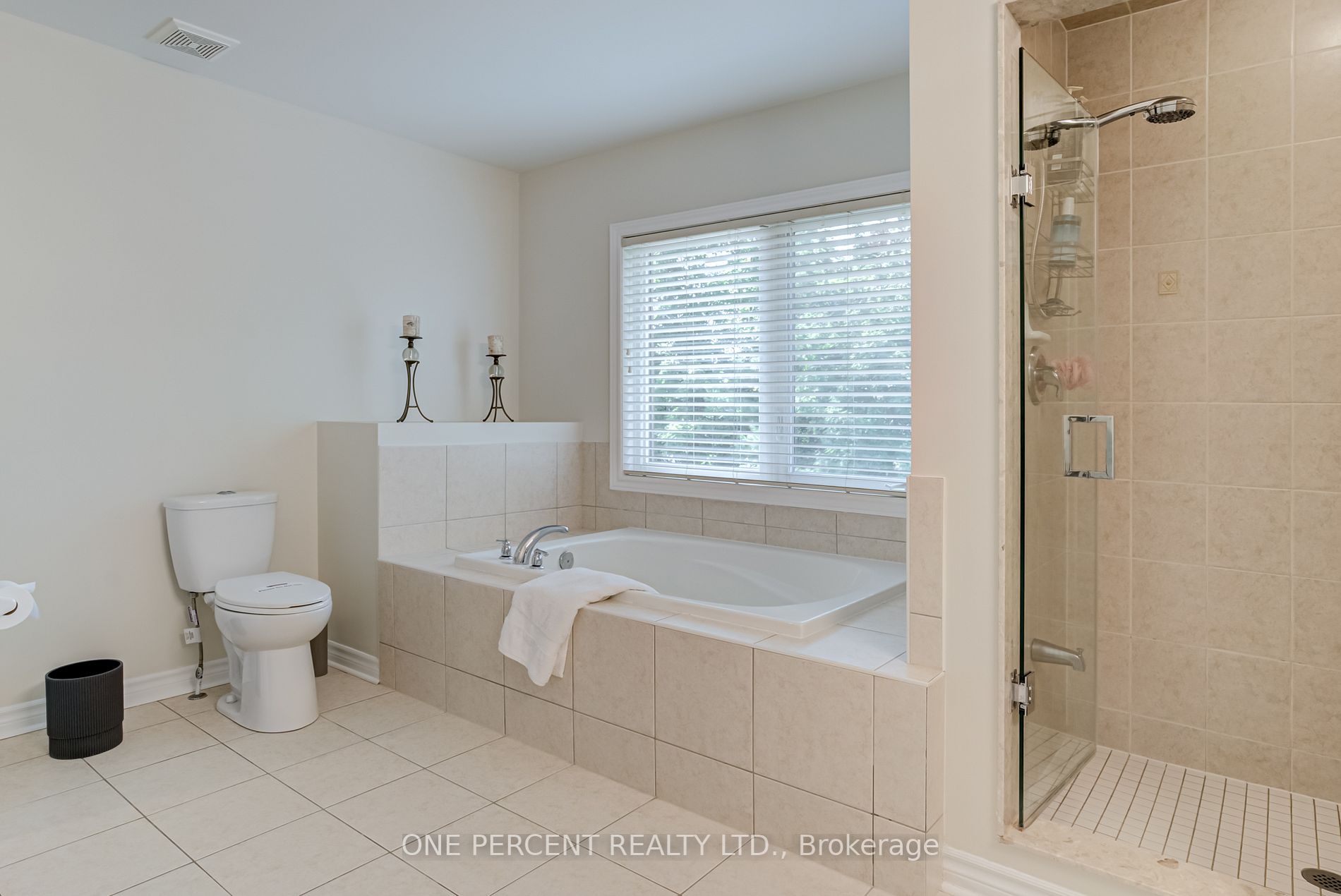 22 Westwind Cres