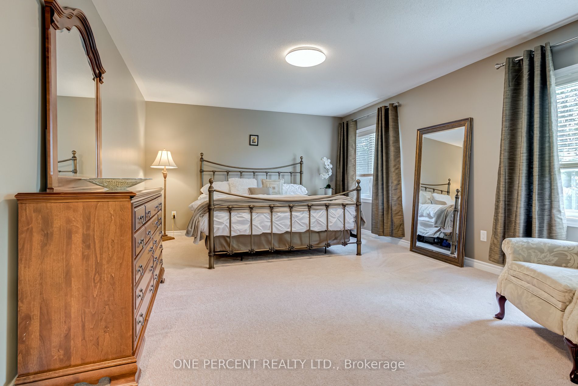 22 Westwind Cres