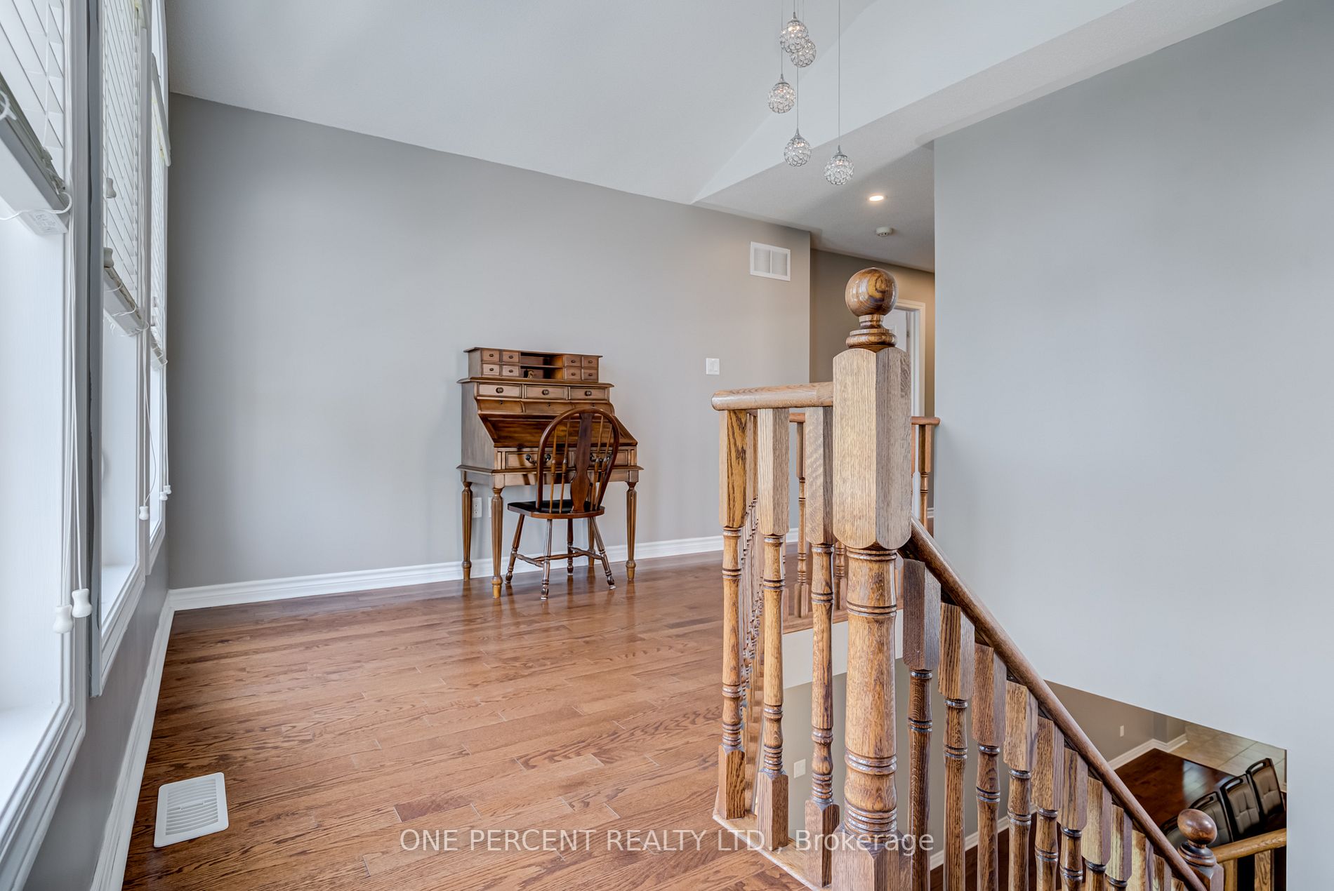 22 Westwind Cres