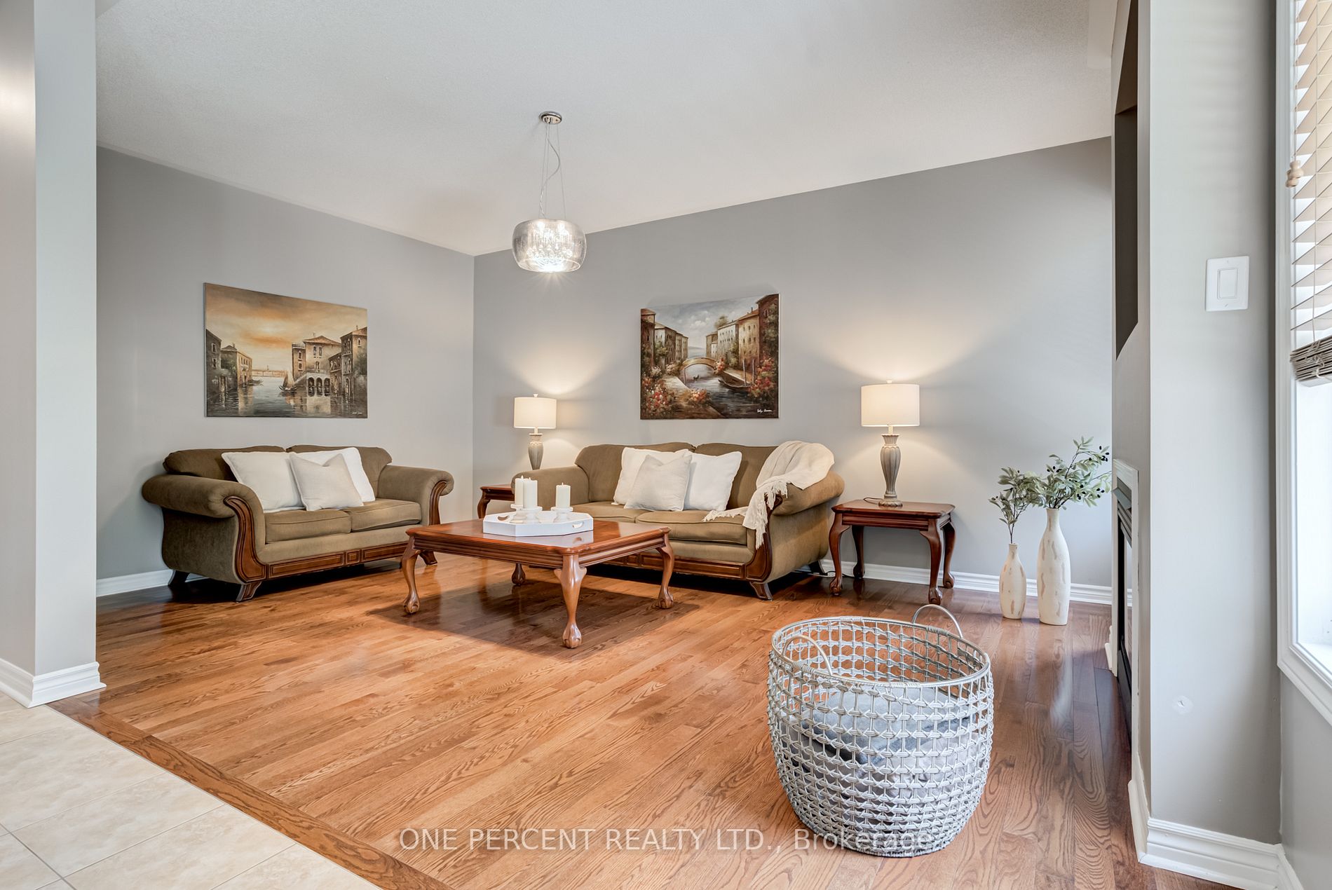 22 Westwind Cres