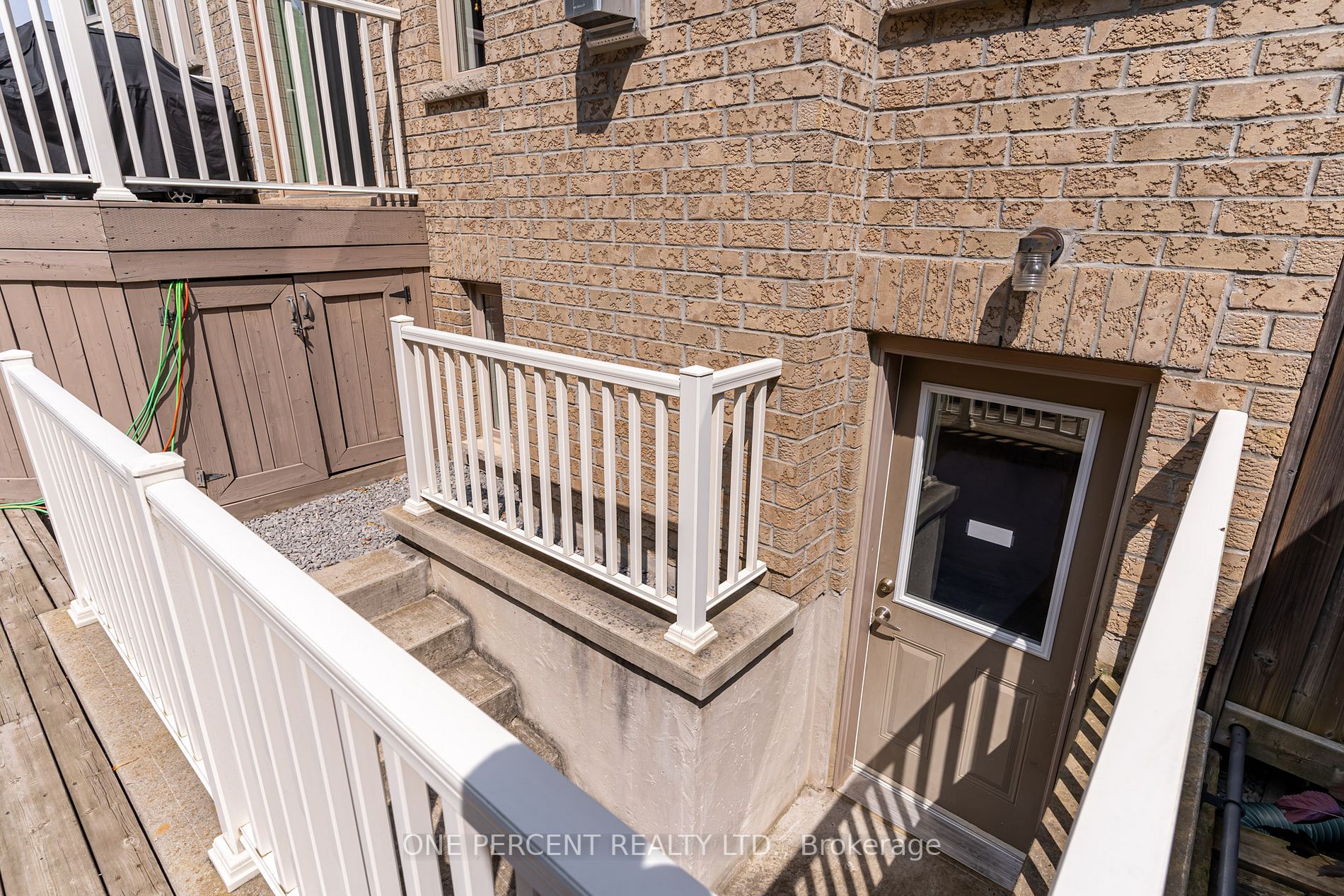 22 Westwind Cres