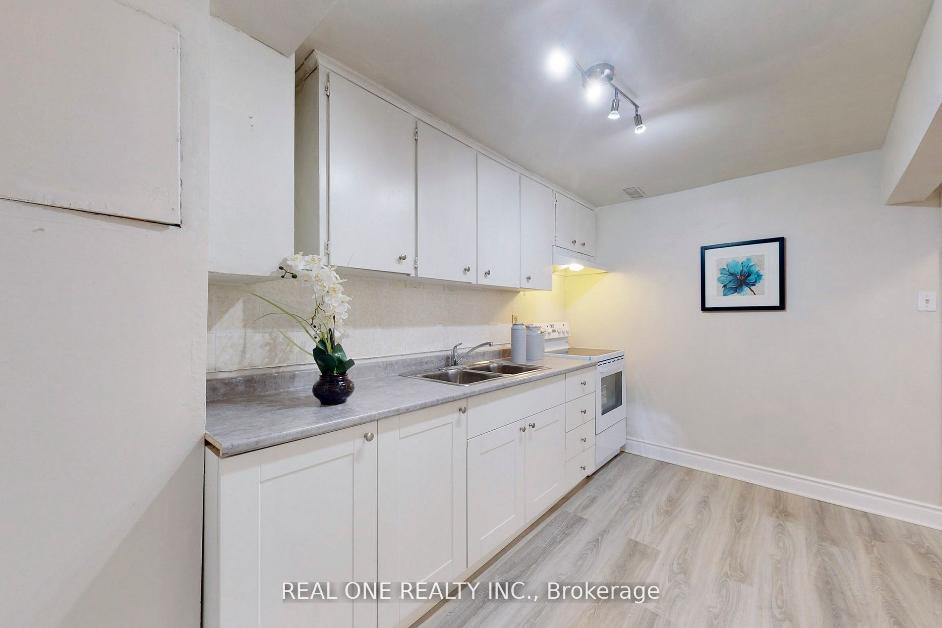 105 Aurora Heights Dr
