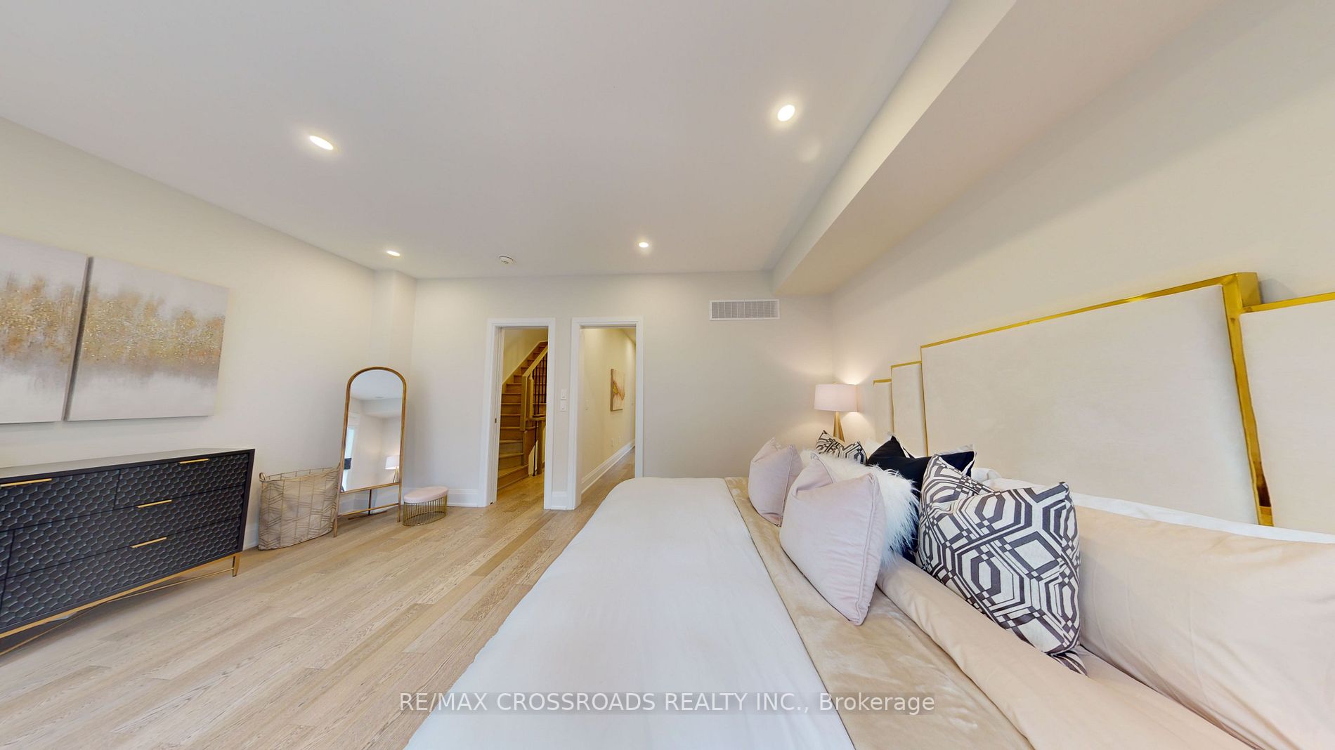 207 Smallwood Circ