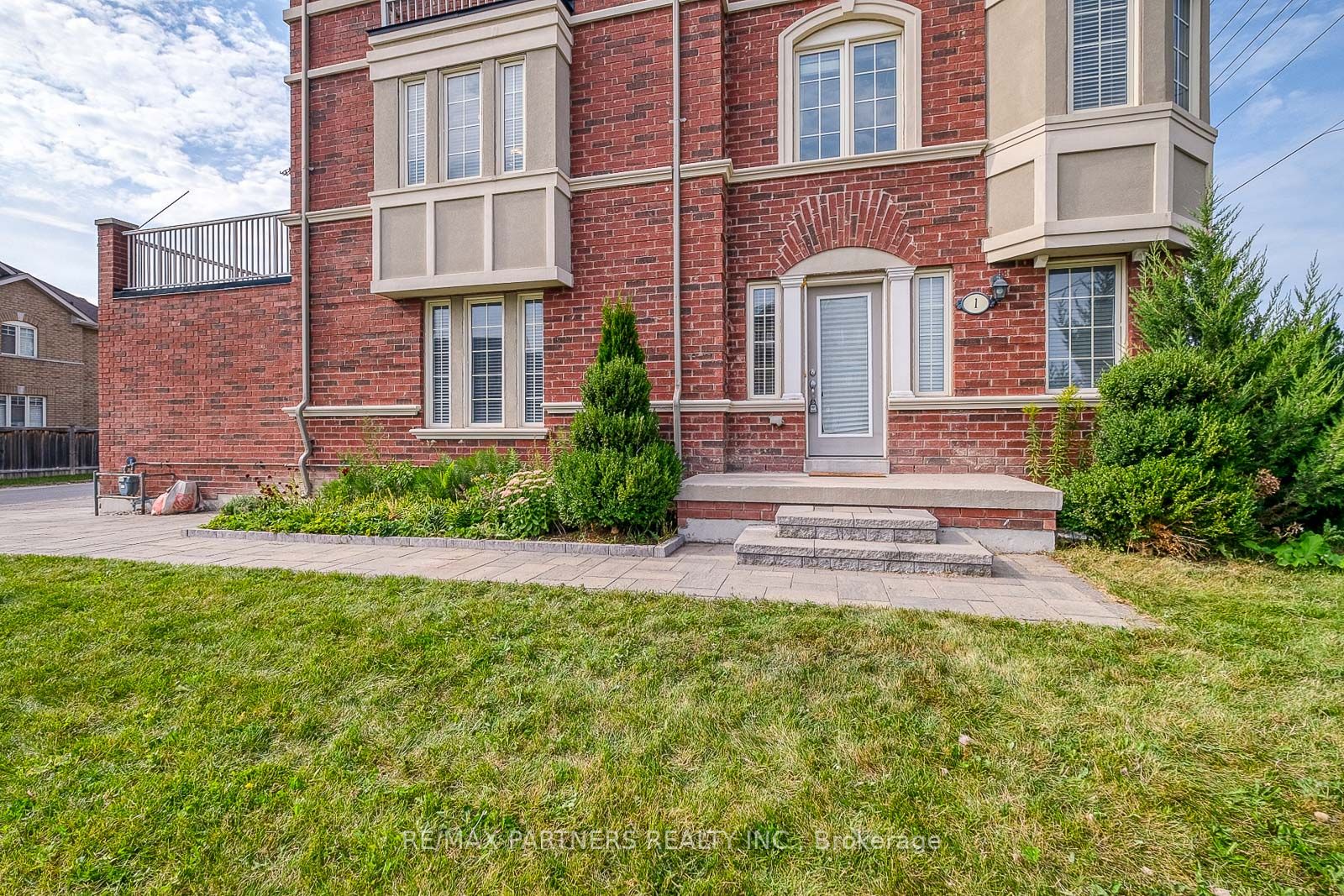 1 Percy Reesor St