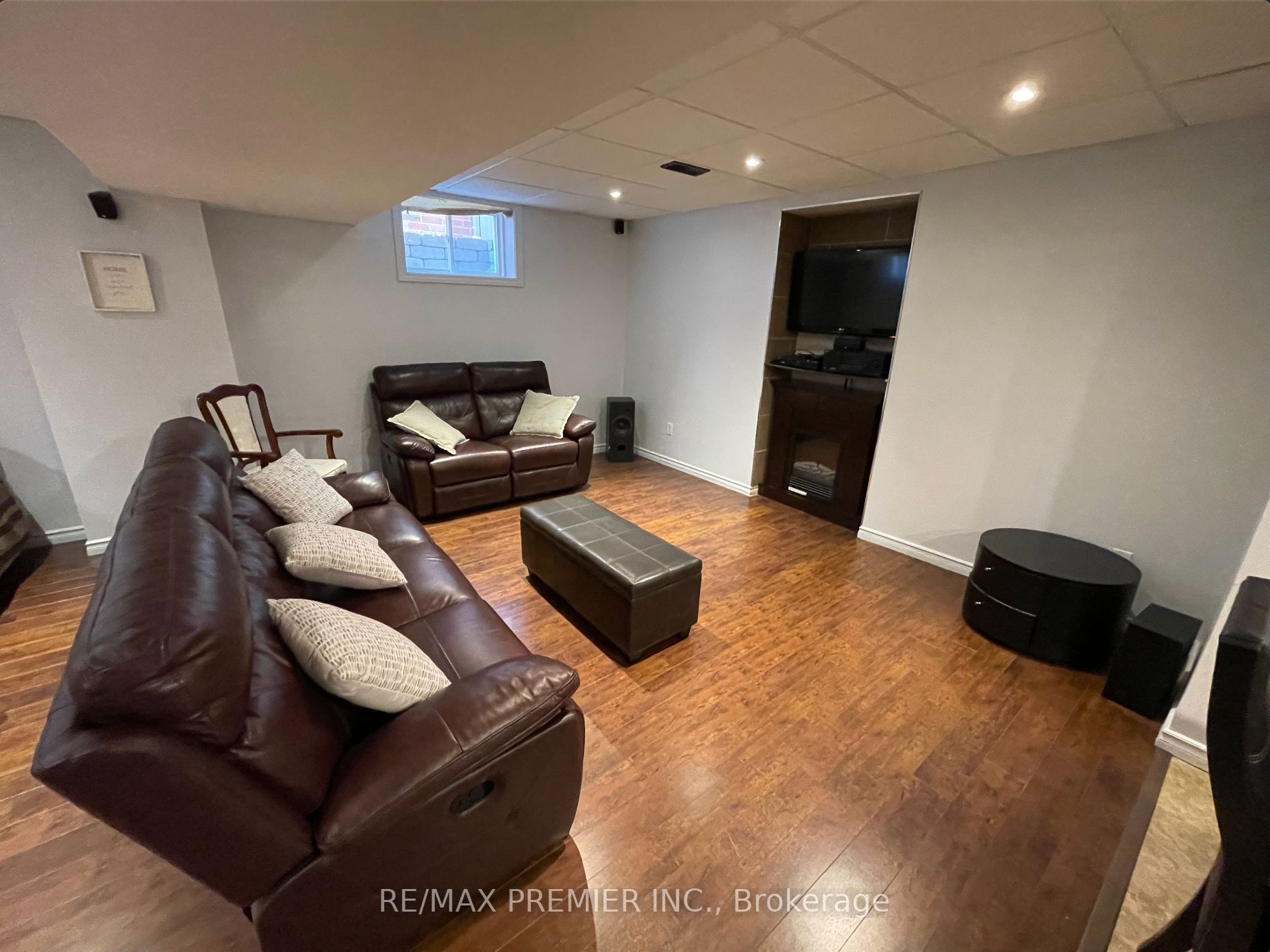 36 A.V. Nolan Dr, #Lower