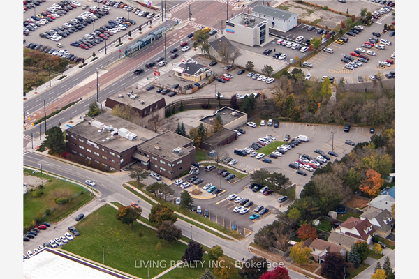 679 Davis Dr, Newmarket