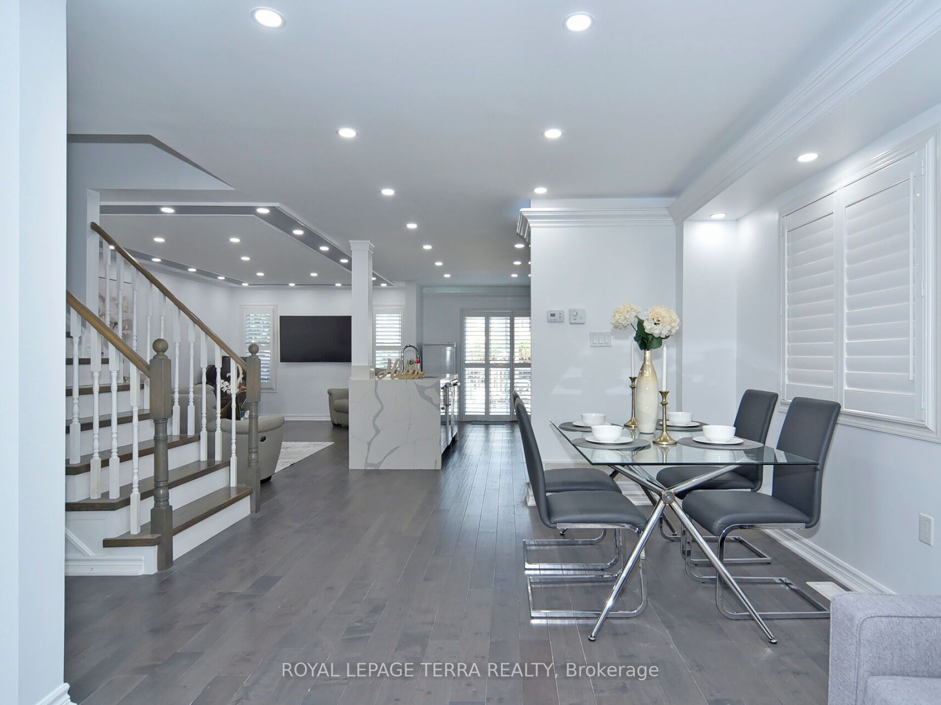 17 Richardson Cres