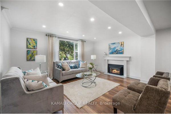 84 Ruggles Ave, Richmond Hill