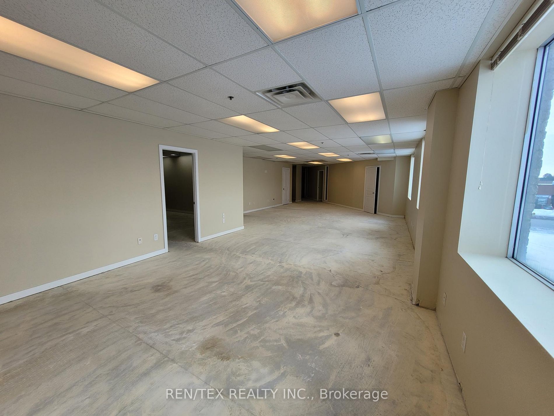 27 Roytec Rd, #6C