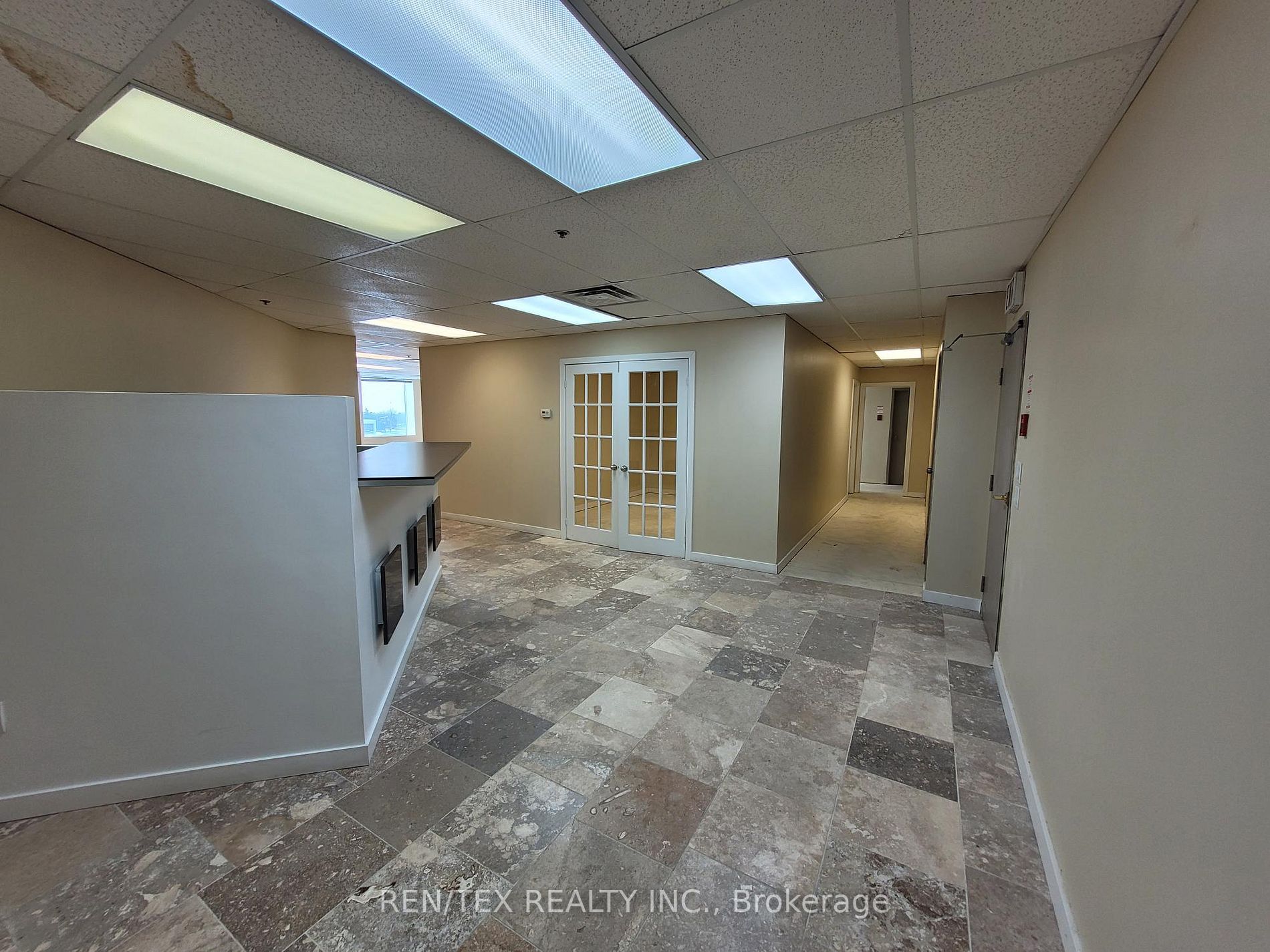 27 Roytec Rd, #6C