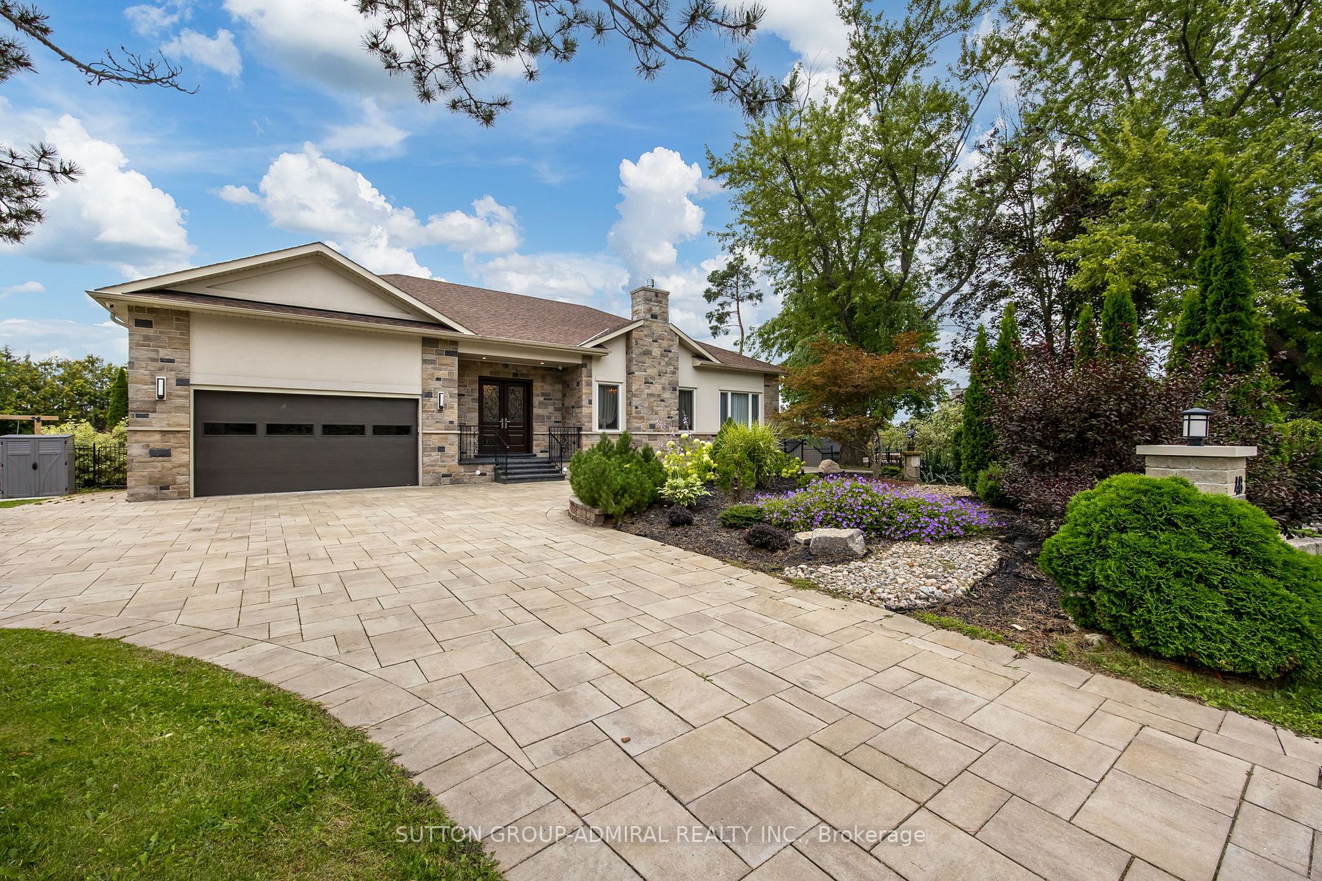 48 Cook Dr