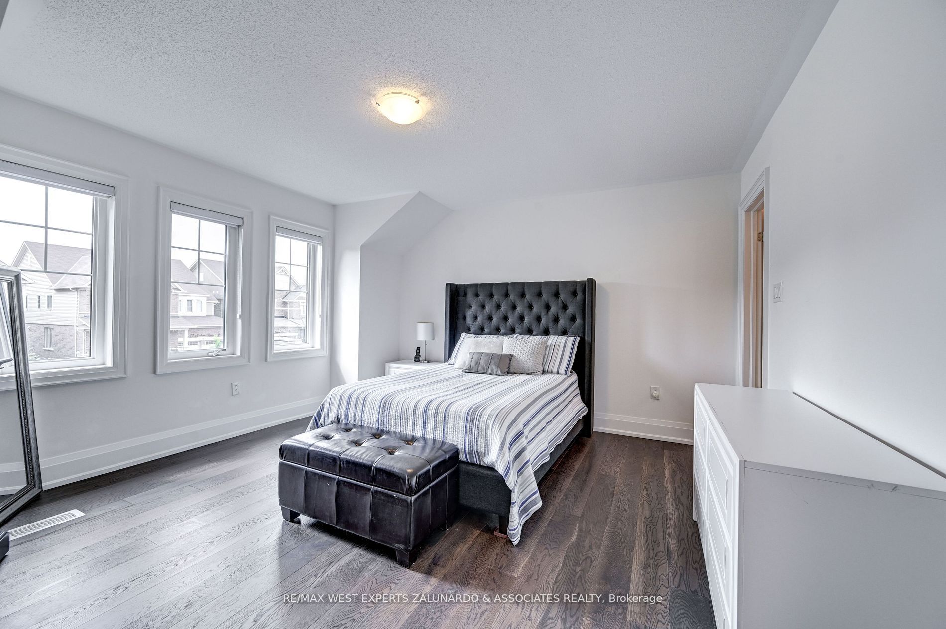9 Jenkins Ave