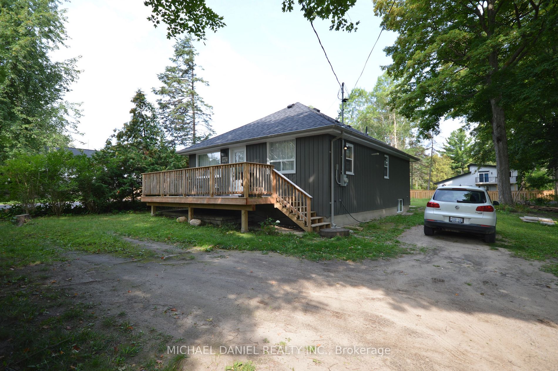 882 Kennedy Rd