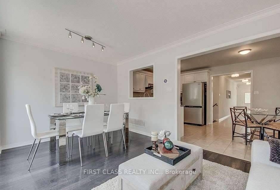 23 Barr Cres
