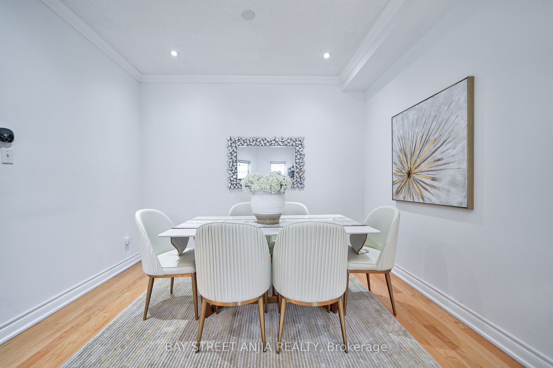56 Loredana Crt