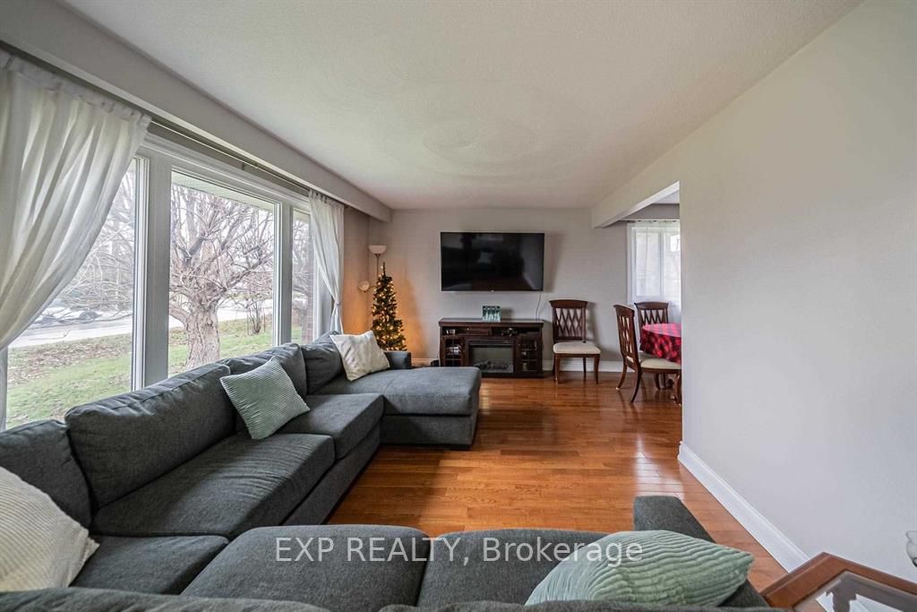 665 Simcoe Road
