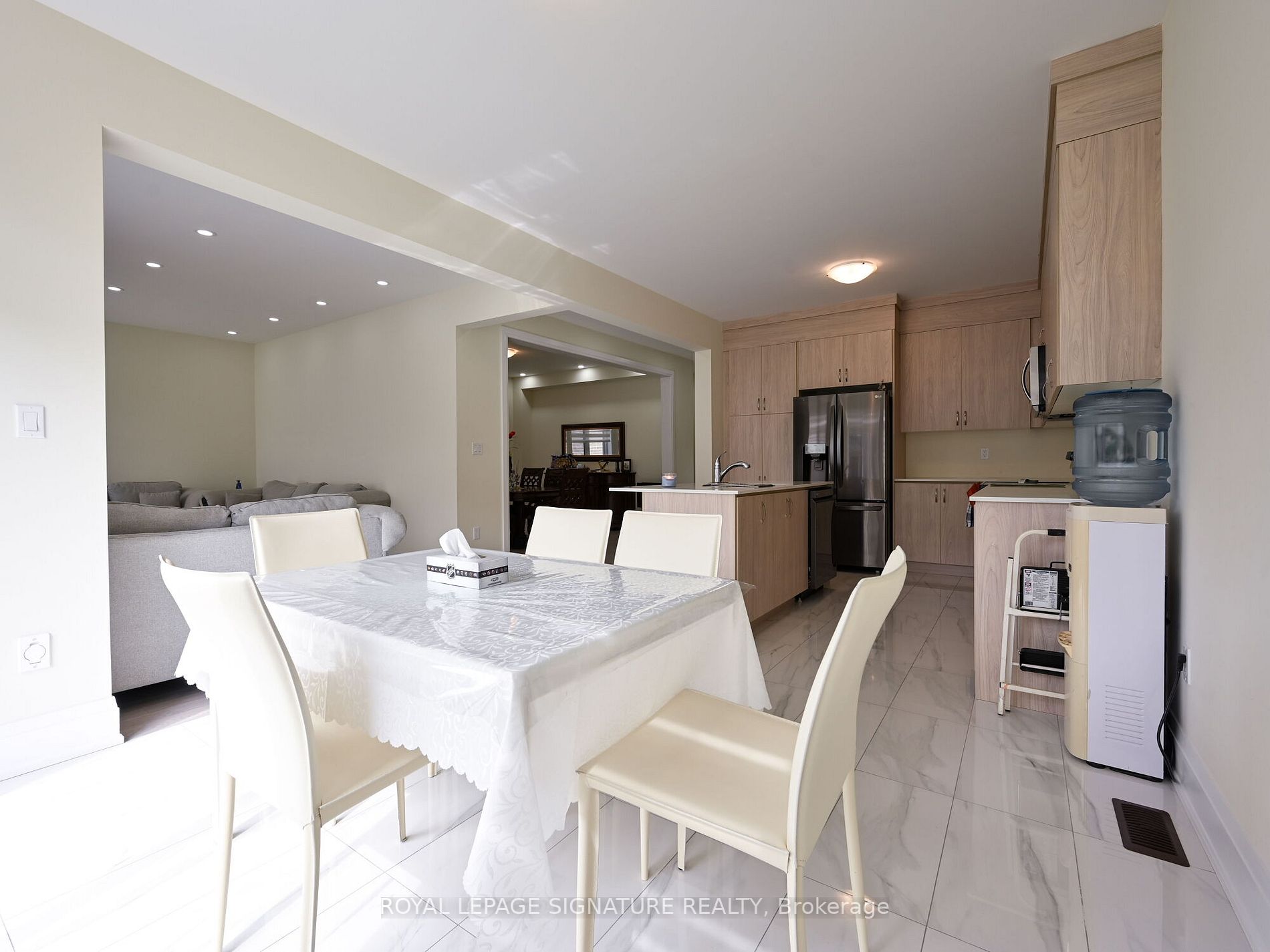 110 Ferraigine Crescent