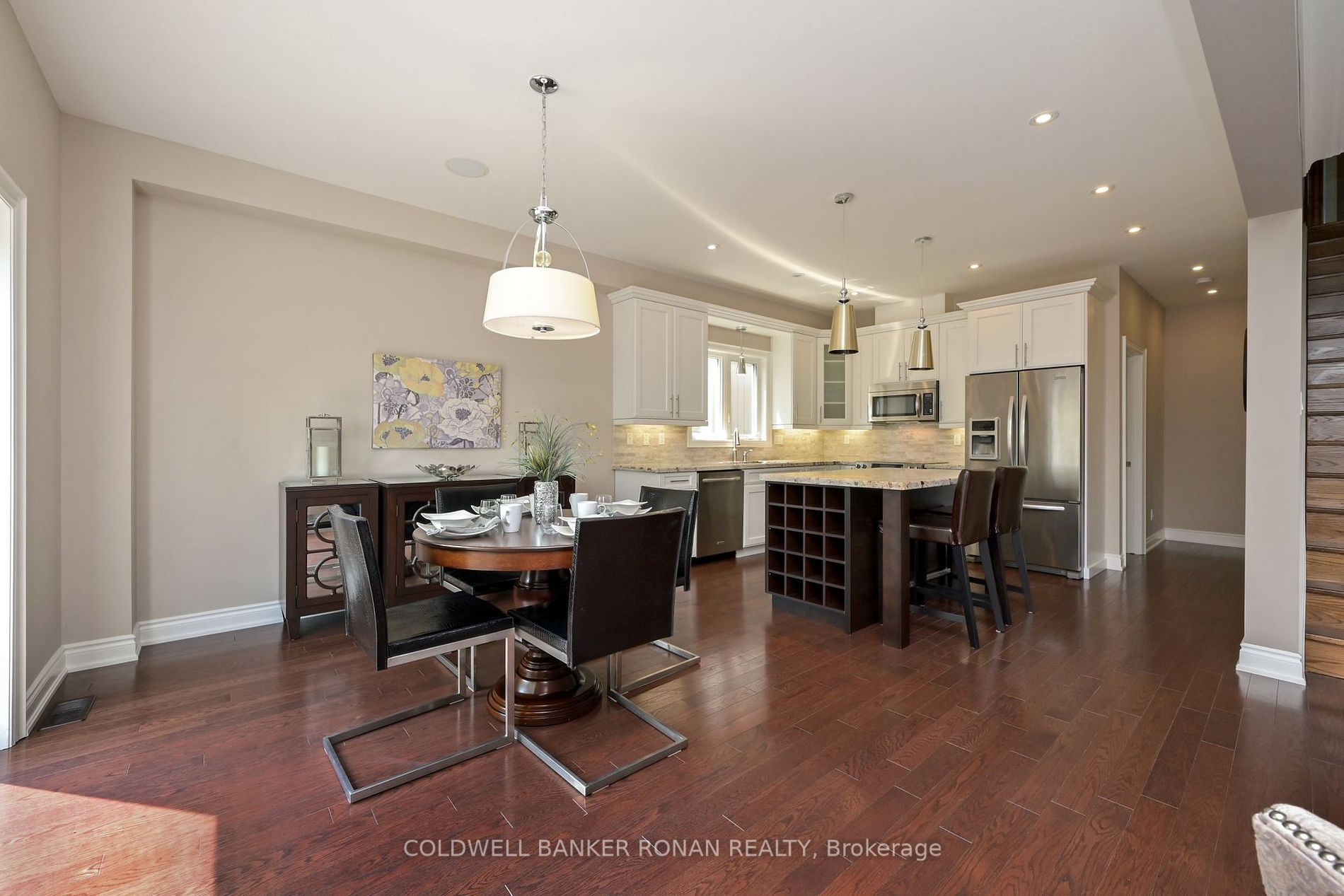197 King St S