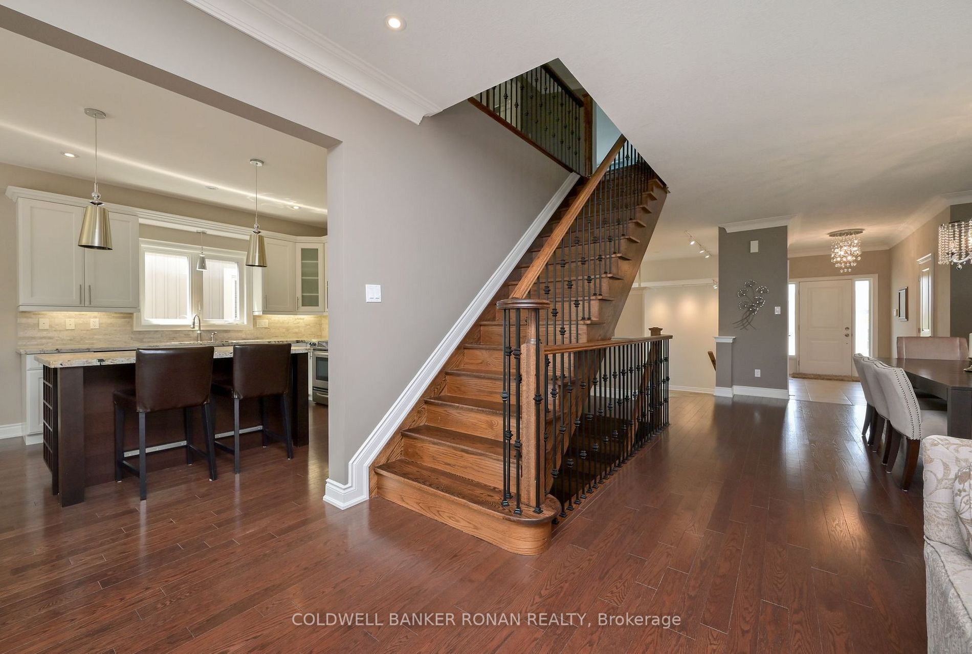 197 King St S