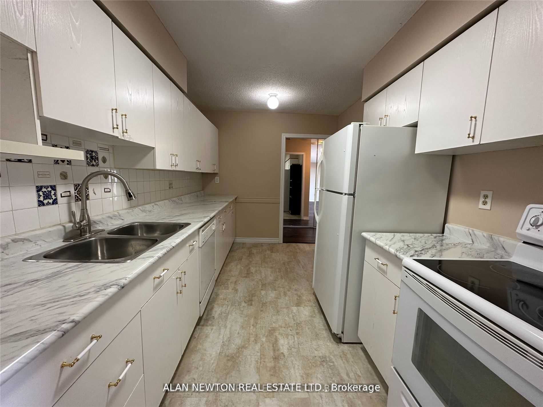 180 Dudley Ave, #601