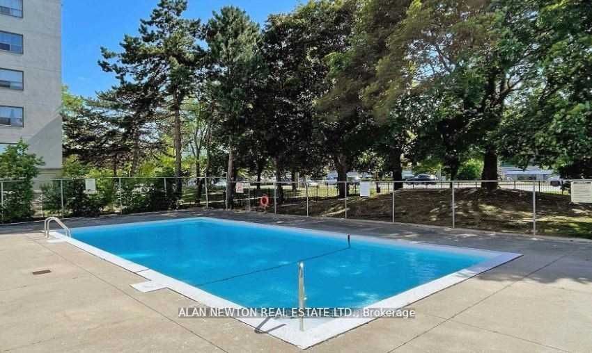 180 Dudley Ave, #601