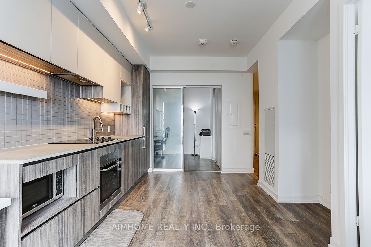 898 Portage Parkway, #5805