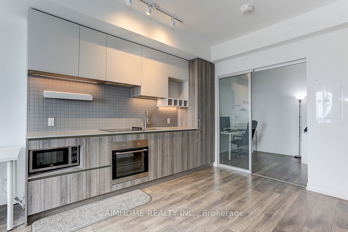 898 Portage Parkway, #5805