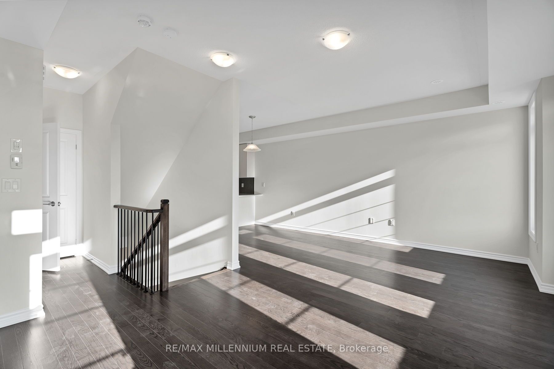 32 Paisley Dr