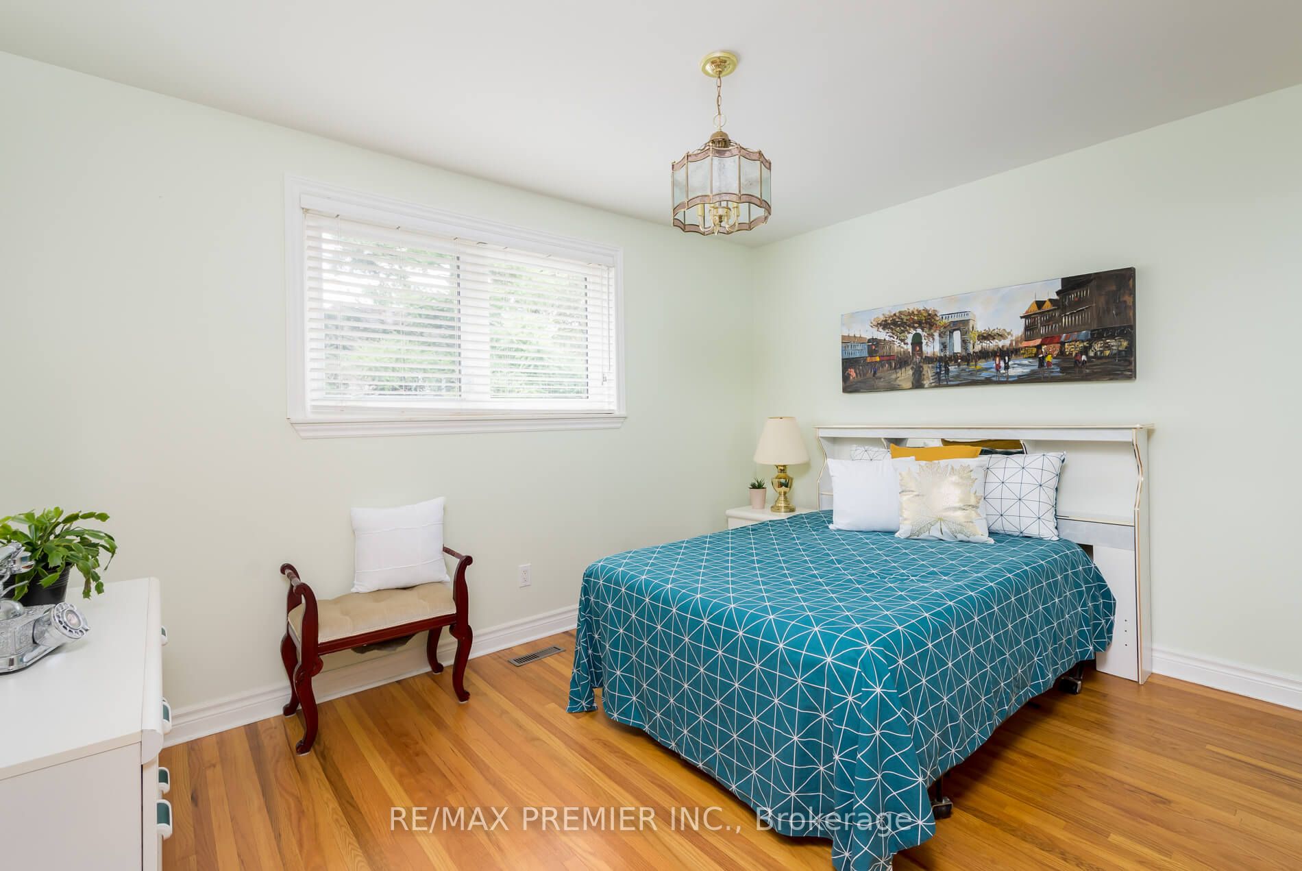 82 Donhill Cres