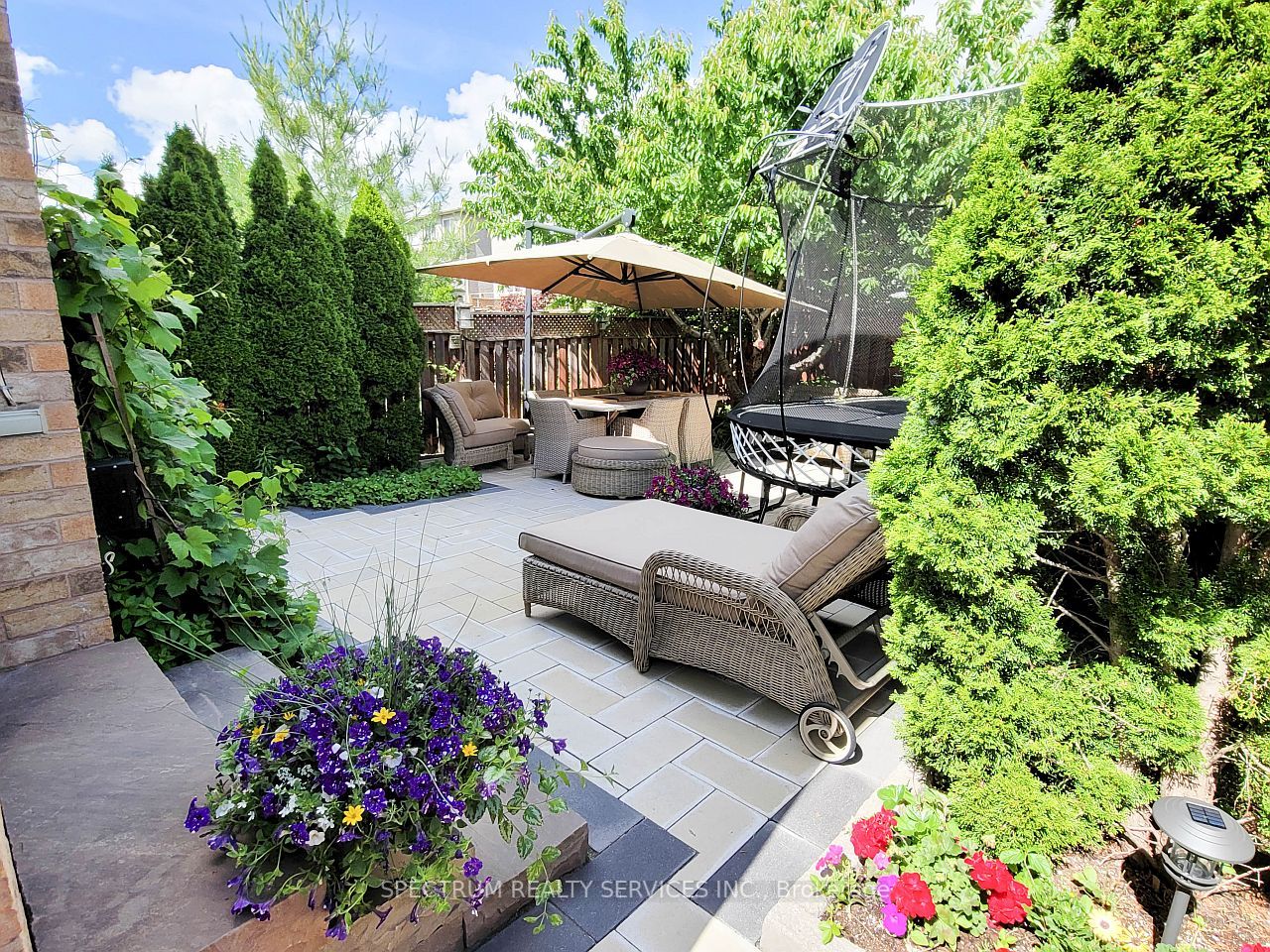 81 Harmony Rd