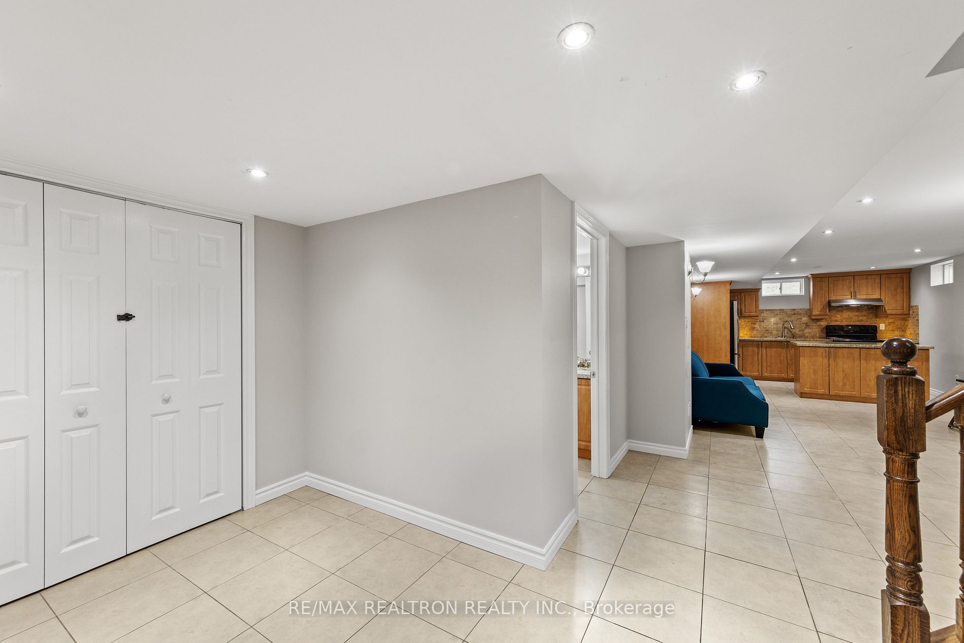 42 Reginald Lamb Cres