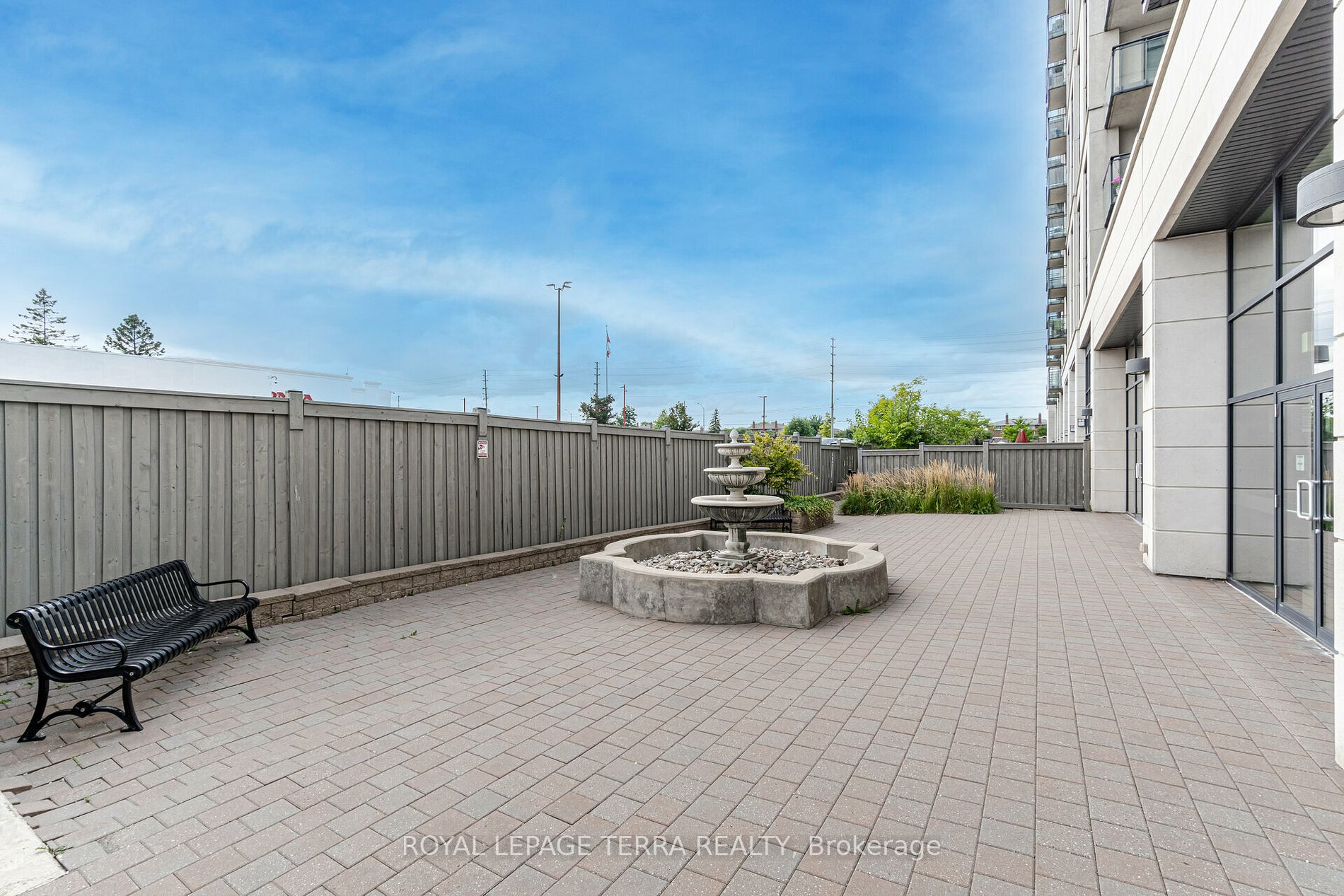 24 Woodstream Blvd, #701
